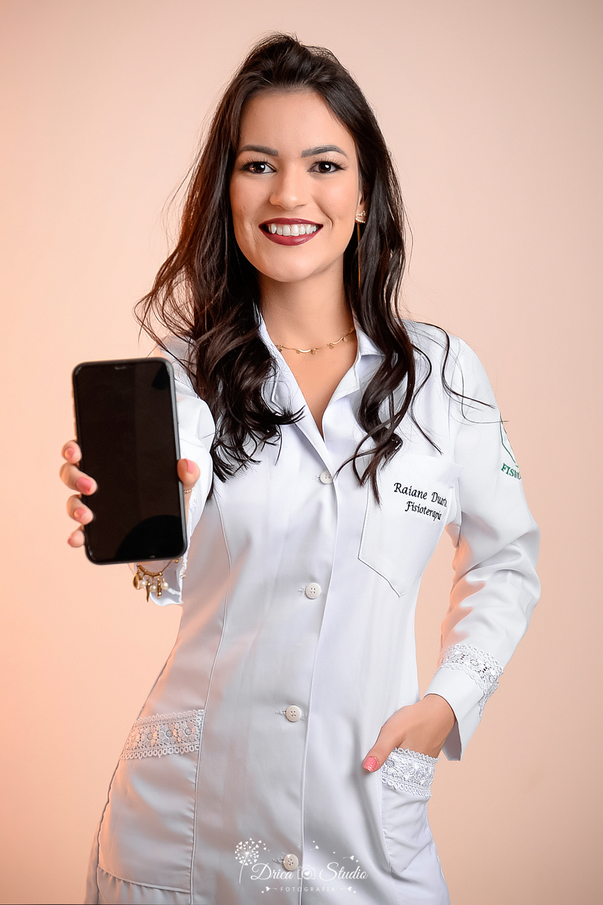 fotos profissionais - fotos de perfil profissional - fotos para trabalho - fotos em studio - fotos de fundo branco - fotos para publicidade - fotos para publicidade em estúdio - Xinguara - Pará - fotografia - Drica estúdio 