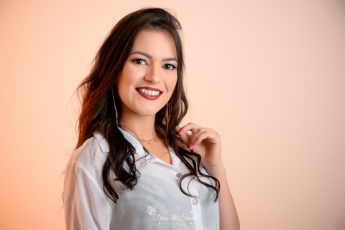 fotos profissionais - fotos de perfil profissional - fotos para trabalho - fotos em studio - fotos de fundo branco - fotos para publicidade - fotos para publicidade em estúdio - Xinguara - Pará - fotografia - Drica estúdio 