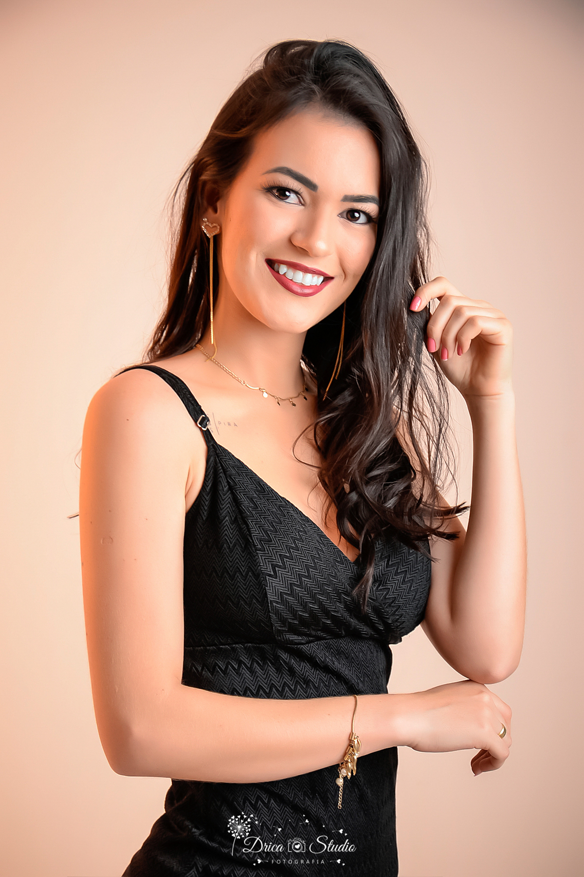 fotos profissionais - fotos de perfil profissional - fotos para trabalho - fotos em studio - fotos de fundo branco - fotos para publicidade - fotos para publicidade em estúdio - Xinguara - Pará - fotografia - Drica estúdio 