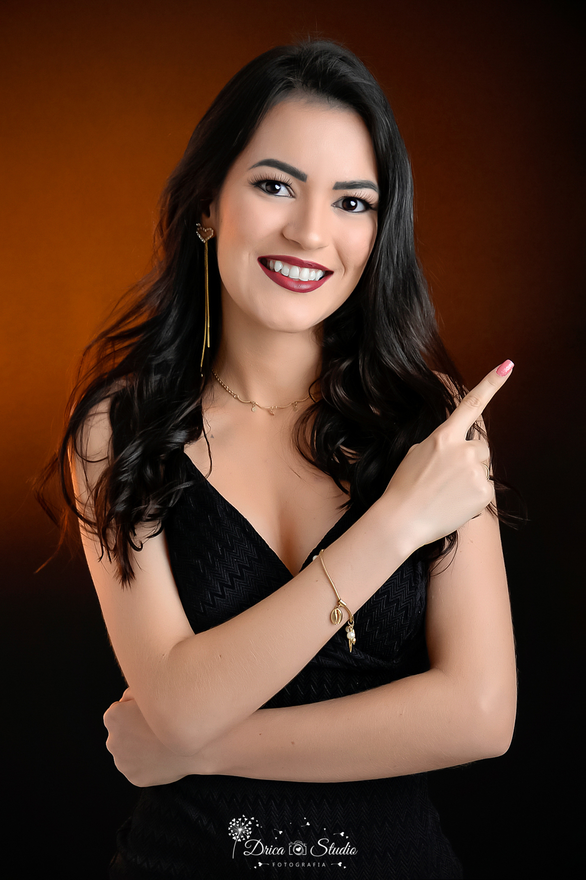 fotos profissionais - fotos de perfil profissional - fotos para trabalho - fotos em studio - fotos de fundo branco - fotos para publicidade - fotos para publicidade em estúdio - Xinguara - Pará - fotografia - Drica estúdio 