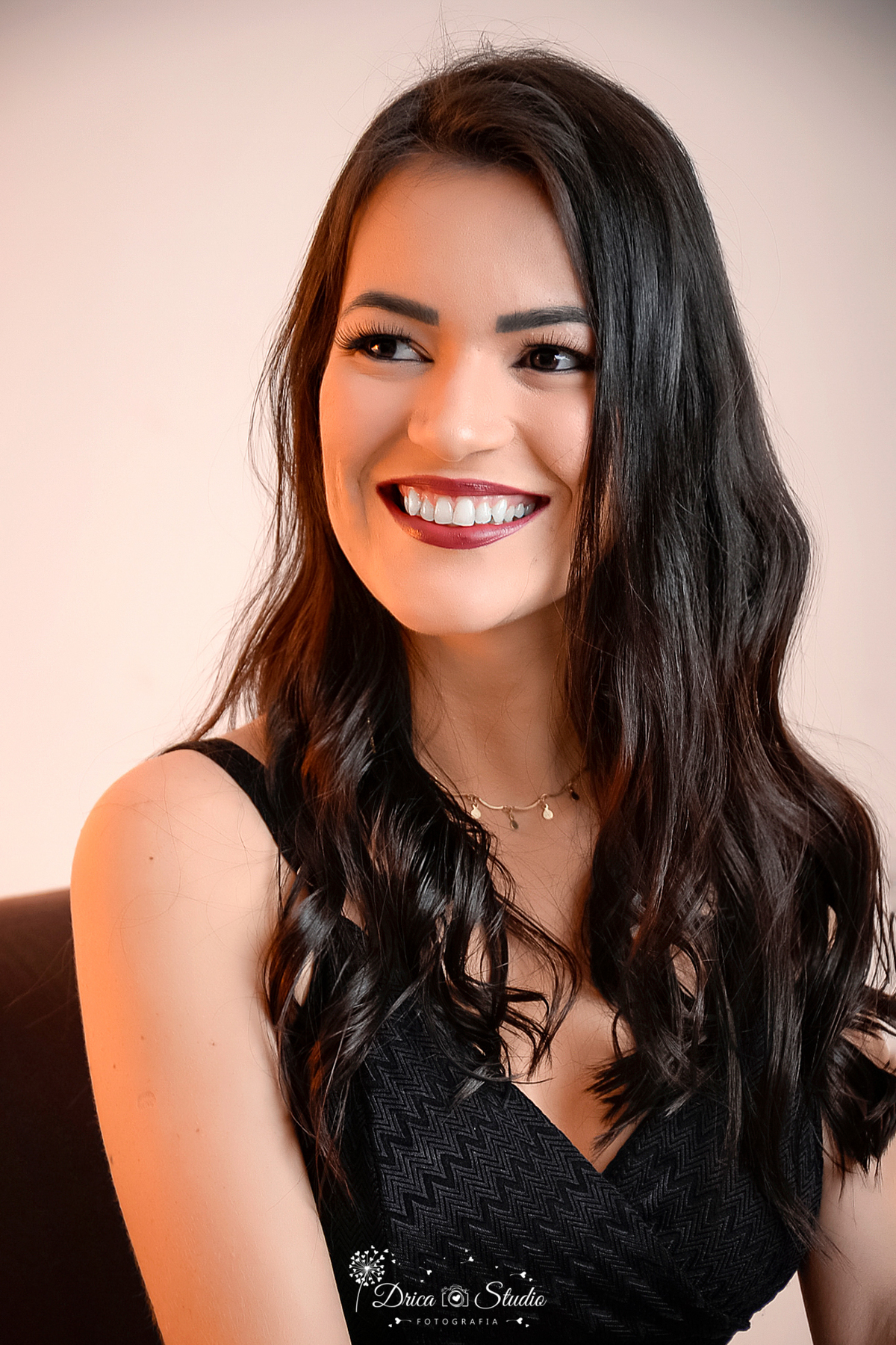 fotos profissionais - fotos de perfil profissional - fotos para trabalho - fotos em studio - fotos de fundo branco - fotos para publicidade - fotos para publicidade em estúdio - Xinguara - Pará - fotografia - Drica estúdio 