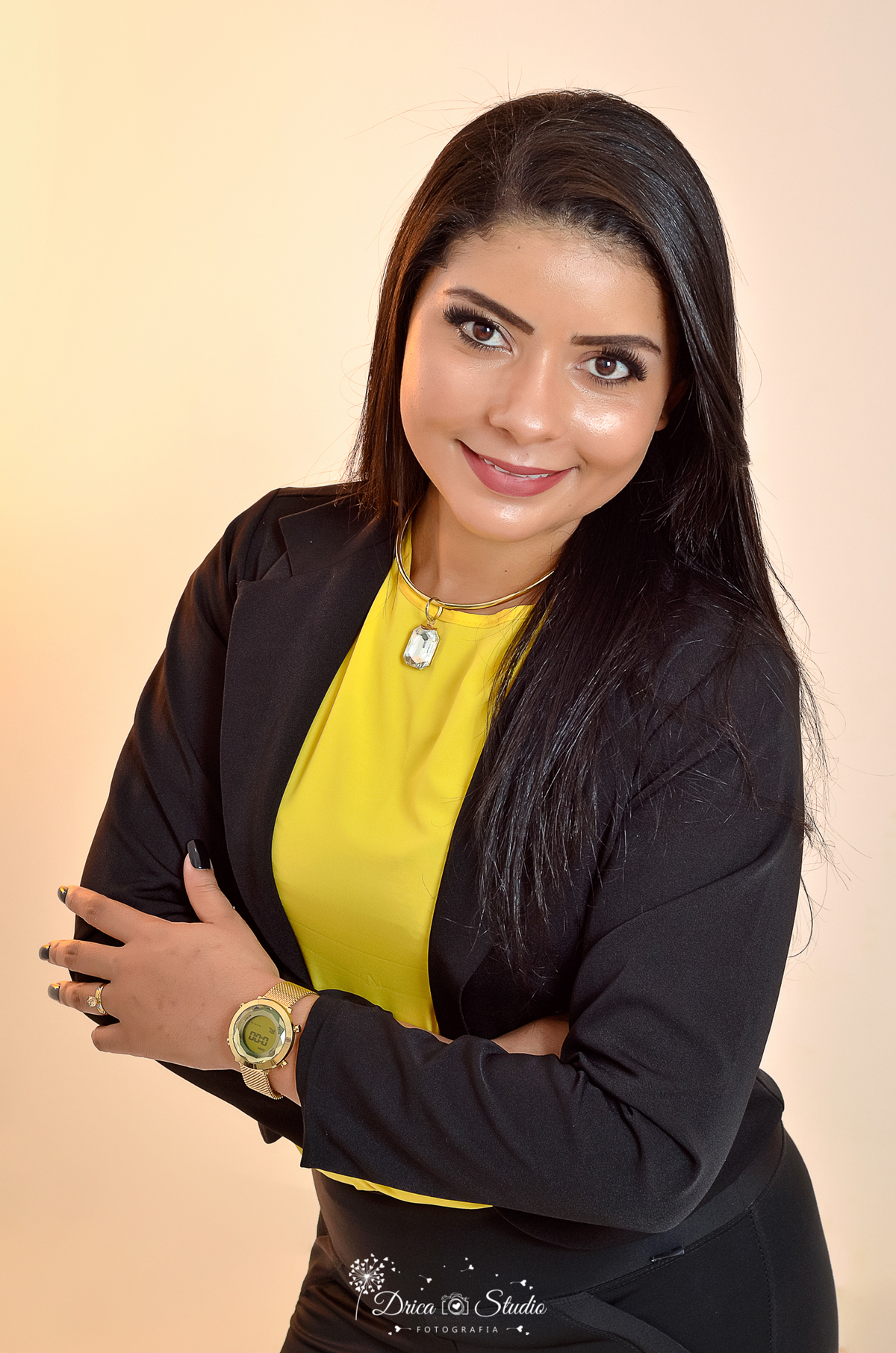 Fotos profissionais - fotos de perfil profissional - fotos publicidade - fotos em estúdio - fotos em farmácia - farmacêutica -  fotos formandos - formandos - beca - Xinguara - Pará - Drica studio fotografia