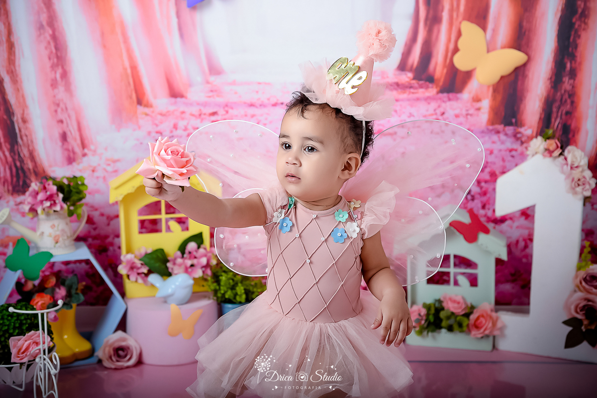 smash de cake - jardim encantado - fotos em cenário infantil - fotos em estúdio - meu mundo rosa - fotos 1 ano - tema de aniversario - fotos infantis - menina - cenário de borboleta - Drica stúdio - Xinguara - Pará