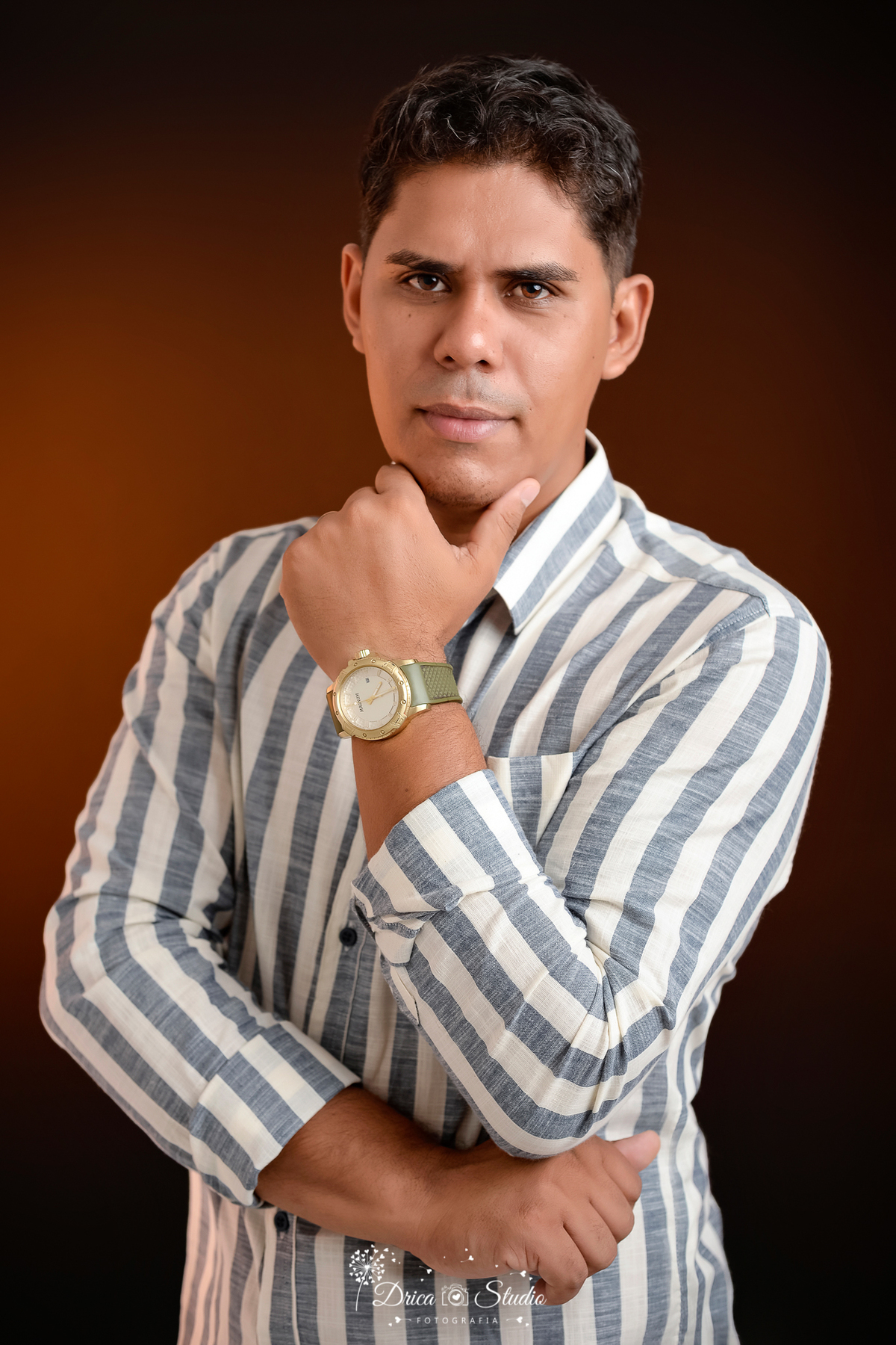 Formação - profissionais - trabalho - fotos em studio - publicidade - fotos em studio feminina - fotos em fundo preto - fundo branco - Xinguara - Fotografia - Drica Studio - Pará - fotos em estúdio - fotos masculinas