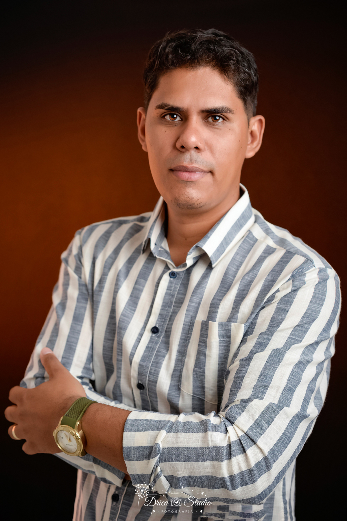 Formação - profissionais - trabalho - fotos em studio - publicidade - fotos em studio feminina - fotos em fundo preto - fundo branco - Xinguara - Fotografia - Drica Studio - Pará - fotos em estúdio - fotos masculinas
