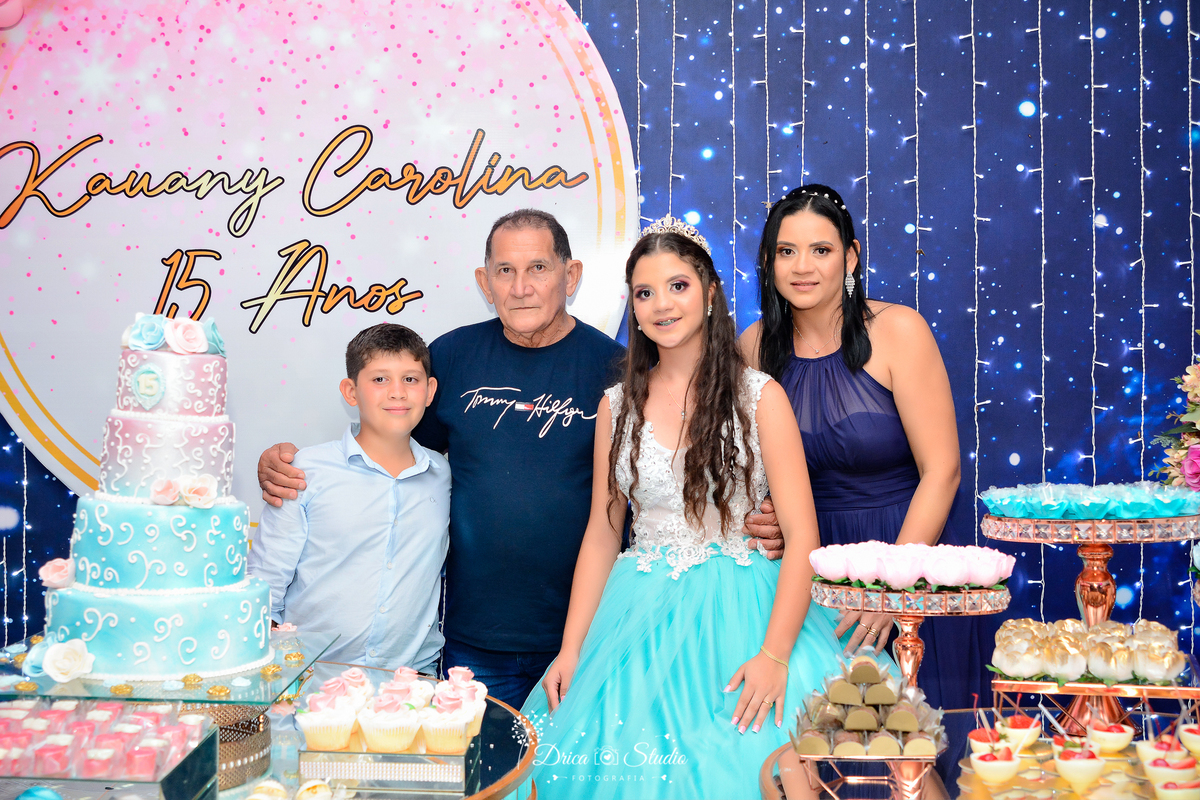 Aniversário - fotos 15 anos - fotos externas - fotos de aniversário - debutante - fotos de debutantes - fotos decoração de aniversário - vestidos de debutantes - fotos profissionais - Drica studio - Xinguara - Pará - menina mulher