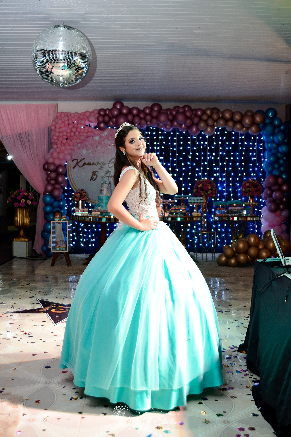 Aniversário - fotos 15 anos - fotos externas - fotos de aniversário - debutante - fotos de debutantes - fotos decoração de aniversário - vestidos de debutantes - fotos profissionais - Drica studio - Xinguara - Pará - menina mulher