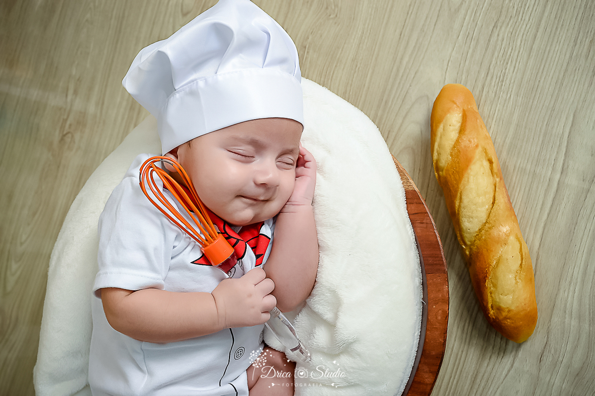 Fotos em estúdio - acompanhamento mensal - fotos infantis - fotos de cenários - fotos de acompanhamentos mensais - folia - diversão - mamãesdeplantão - dricastudio - cozinha - minichefinho - Xinguara - Pará - fotografia 