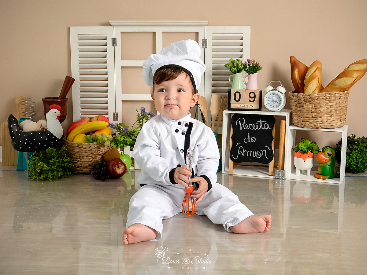 Fotos em estúdio - acompanhamento mensal - fotos infantis - fotos de cenários - fotos de acompanhamentos mensais - folia - diversão - mamãesdeplantão - dricastudio - cozinha - minichefinho - Xinguara - Pará - fotografia 