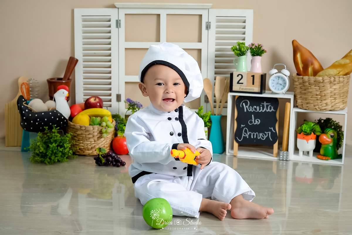 Fotos em estúdio - acompanhamento mensal - fotos infantis - fotos de cenários - fotos de acompanhamentos mensais - folia - diversão - mamãesdeplantão - cozinha - minichefinho - dricastudio - Xinguara - Pará - fotografia 