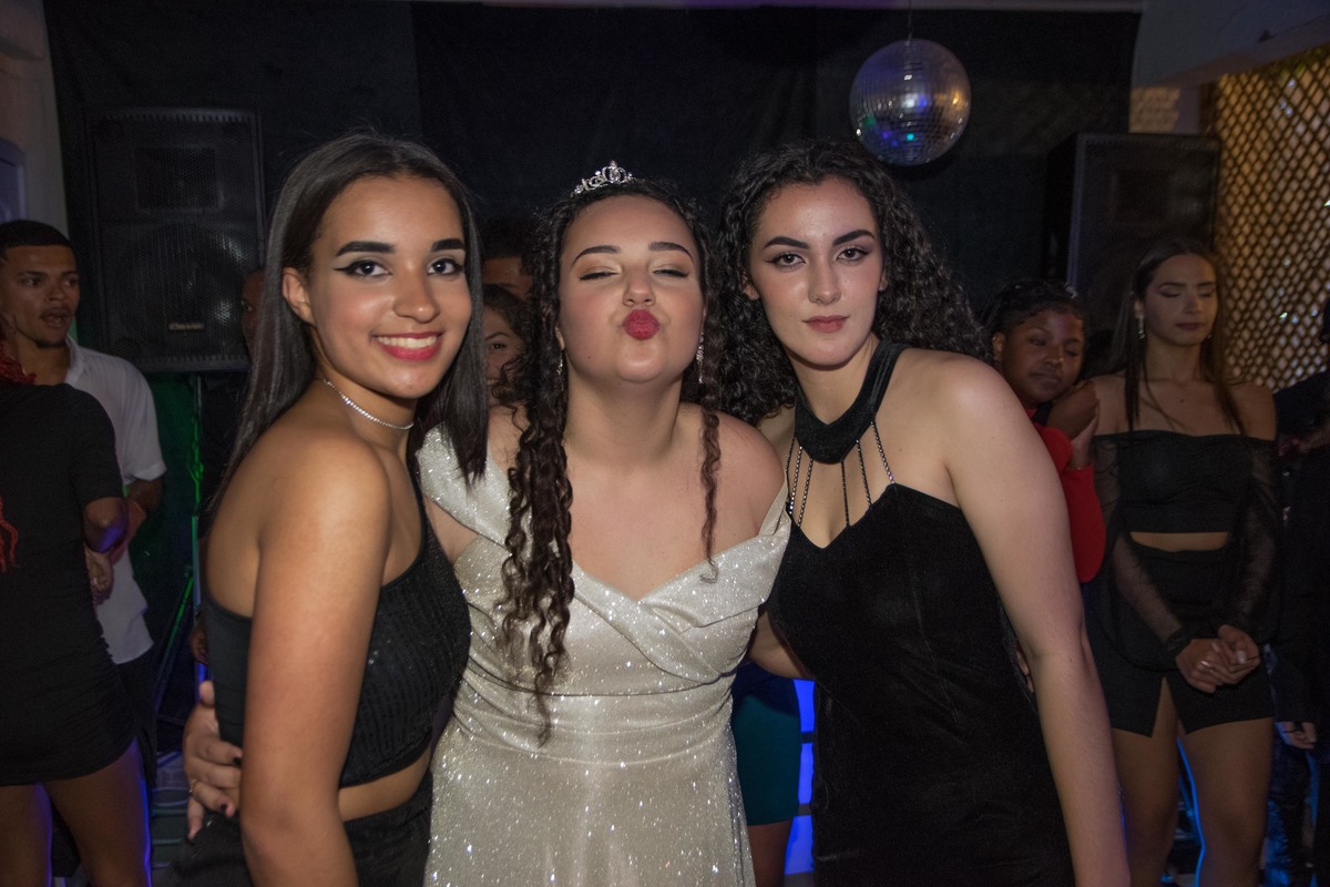 #mauricioborgesfotografia #festadexvanos #festademenina #festafeminina #petropolisrj #photography #mundodafotografia #sweetfifteen 
#photo #letsphoto #casaraoeventospetropolis 