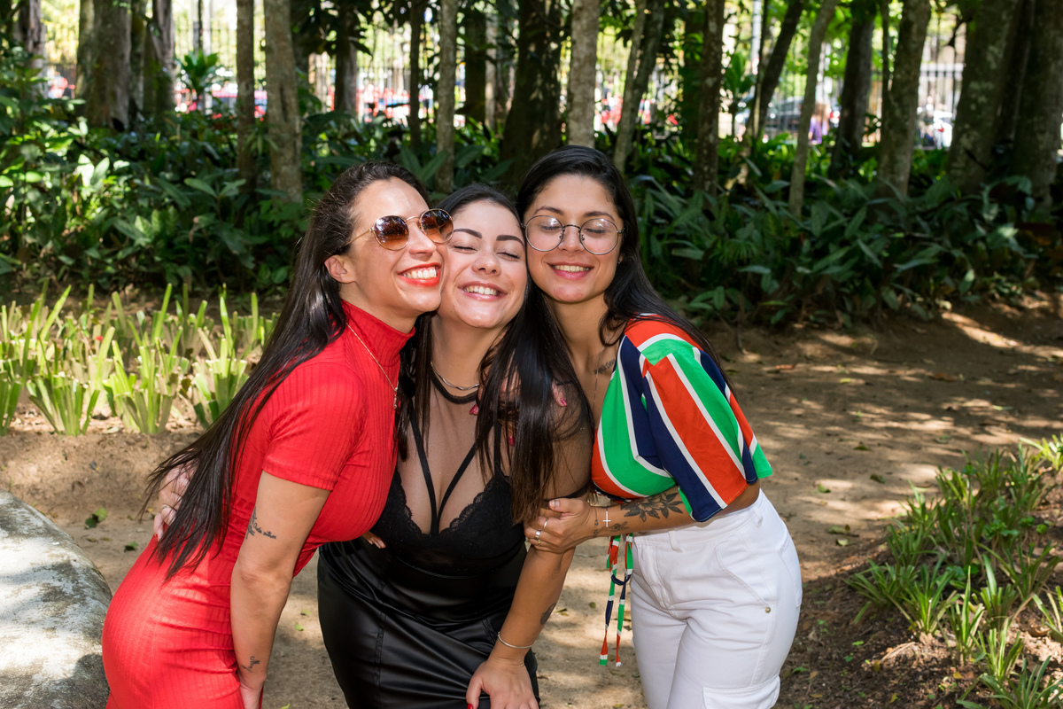 #ensaiofamiliar #ensaioexterno #museuimperial #ensaiodeirmãs #mauricioborgesfotografia #petropolis #cidadeimperial #museuimperial 