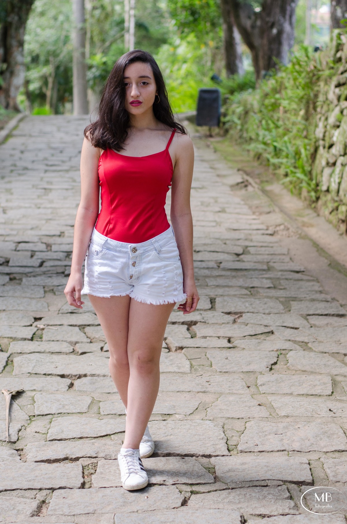 ensaiofeminino-ensiomenina-ensaioexternofeminino-museuimperialpetropolis-mauricioborgesfotografia-fotografia-photografy-nikon-fotosdeadolescente-