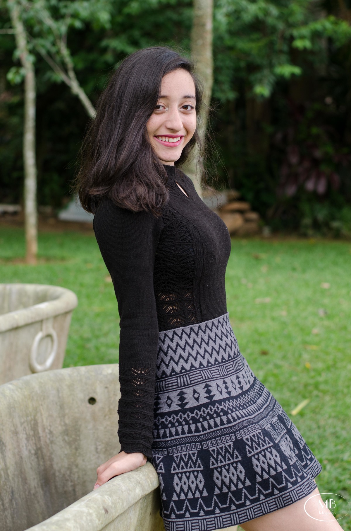 ensaiofeminino-ensiomenina-ensaioexternofeminino-museuimperialpetropolis-mauricioborgesfotografia-fotografia-photografy-nikon-fotosdeadolescente-