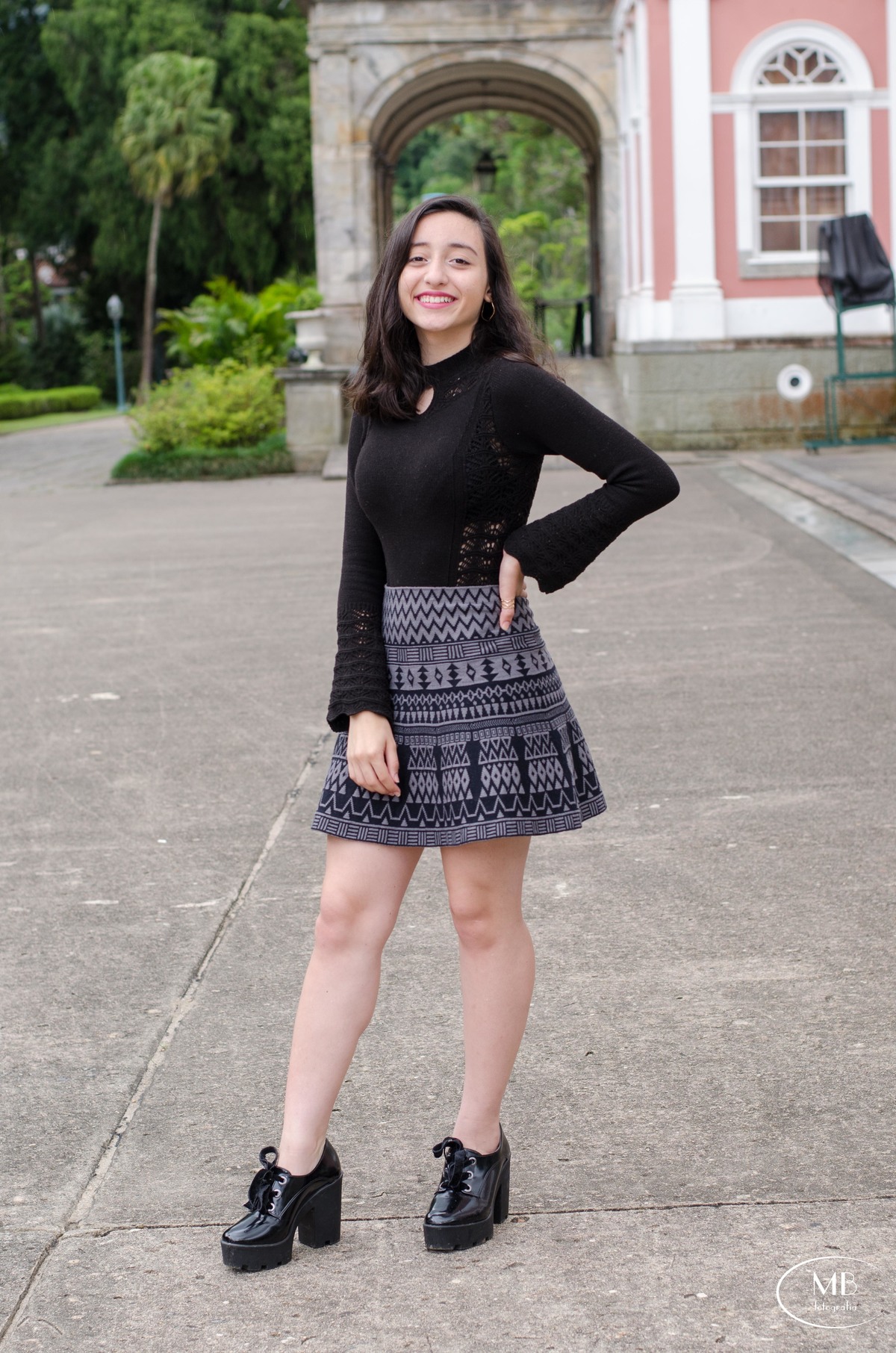 ensaiofeminino-ensiomenina-ensaioexternofeminino-museuimperialpetropolis-mauricioborgesfotografia-fotografia-photografy-nikon-fotosdeadolescente-