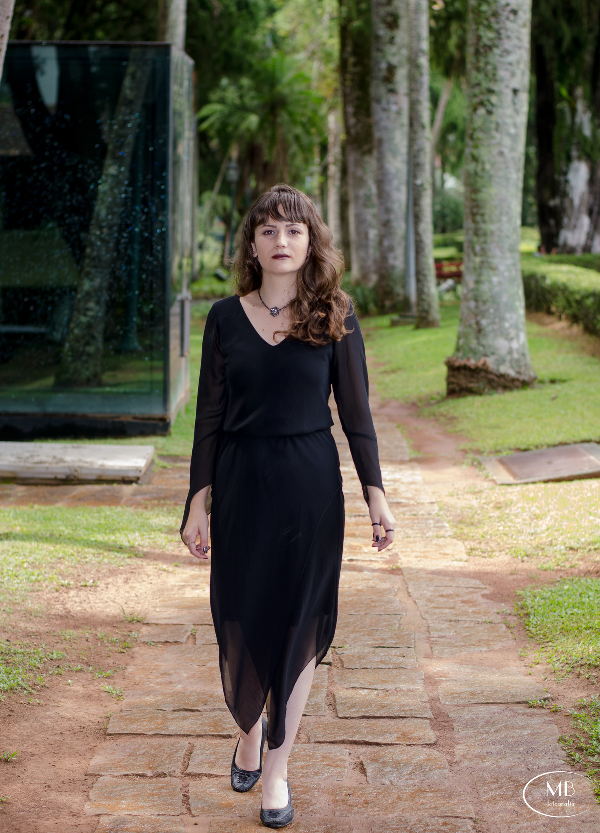 fotografiafeminina-ensaiofeminino-ensaioirmãs-ensaio-fotografiafeminina-photography-photos-photographerforrent-imagensexternas-mauricioborgesfotografia-petropolis-rj-museuimperialdepetropolis-jardins-casamento-noivado-formatura-festa-fotografiaexterna-