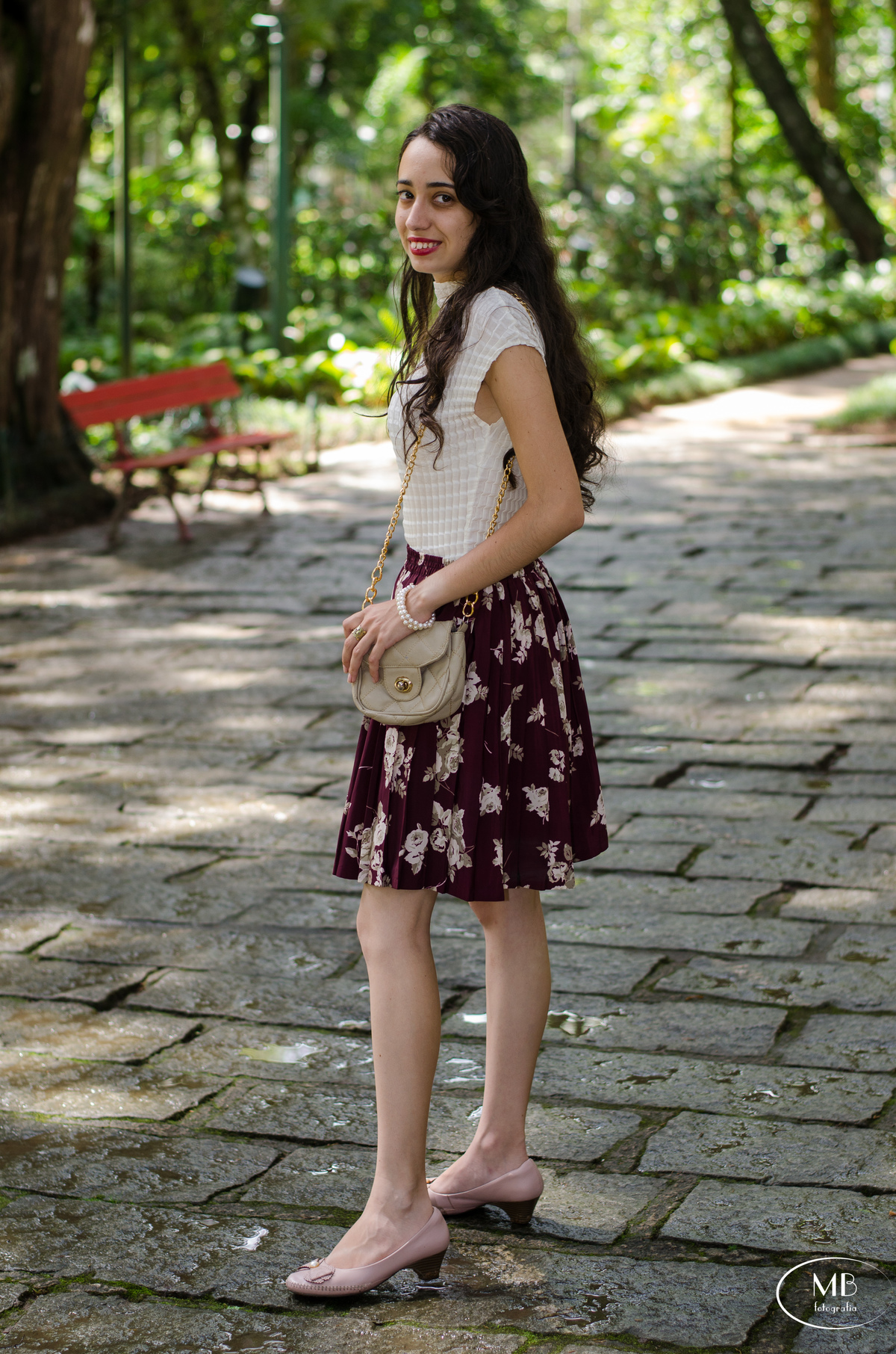 fotografiafeminina-ensaiofeminino-ensaioirmãs-ensaio-fotografiafeminina-photography-photos-photographerforrent-imagensexternas-mauricioborgesfotografia-petropolis-rj-museuimperialdepetropolis-jardins-casamento-noivado-formatura-festa-fotografiaexterna-