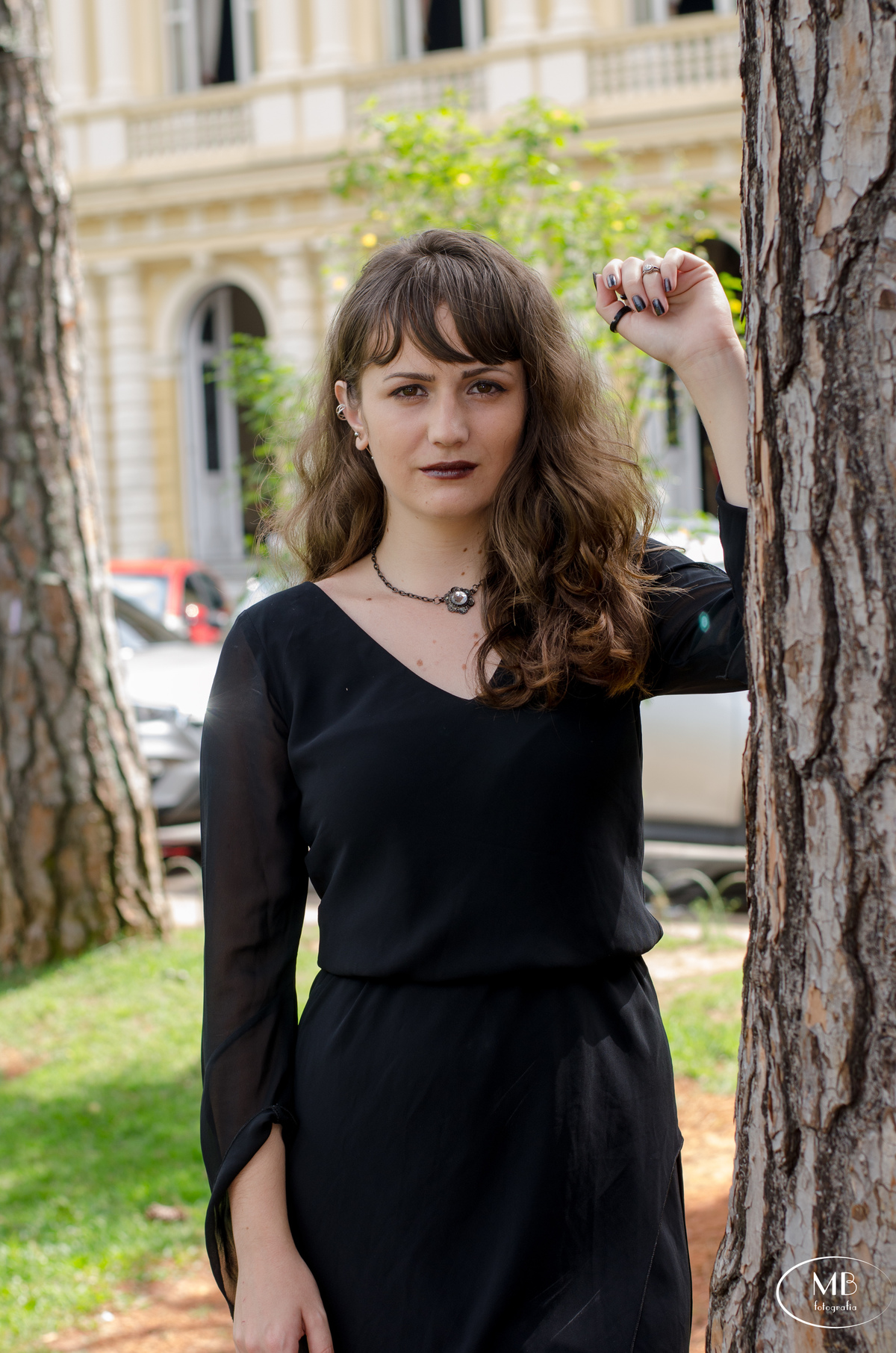 fotografiafeminina-ensaiofeminino-ensaioirmãs-ensaio-fotografiafeminina-photography-photos-photographerforrent-imagensexternas-mauricioborgesfotografia-petropolis-rj-museuimperialdepetropolis-jardins-casamento-noivado-formatura-festa-fotografiaexterna-