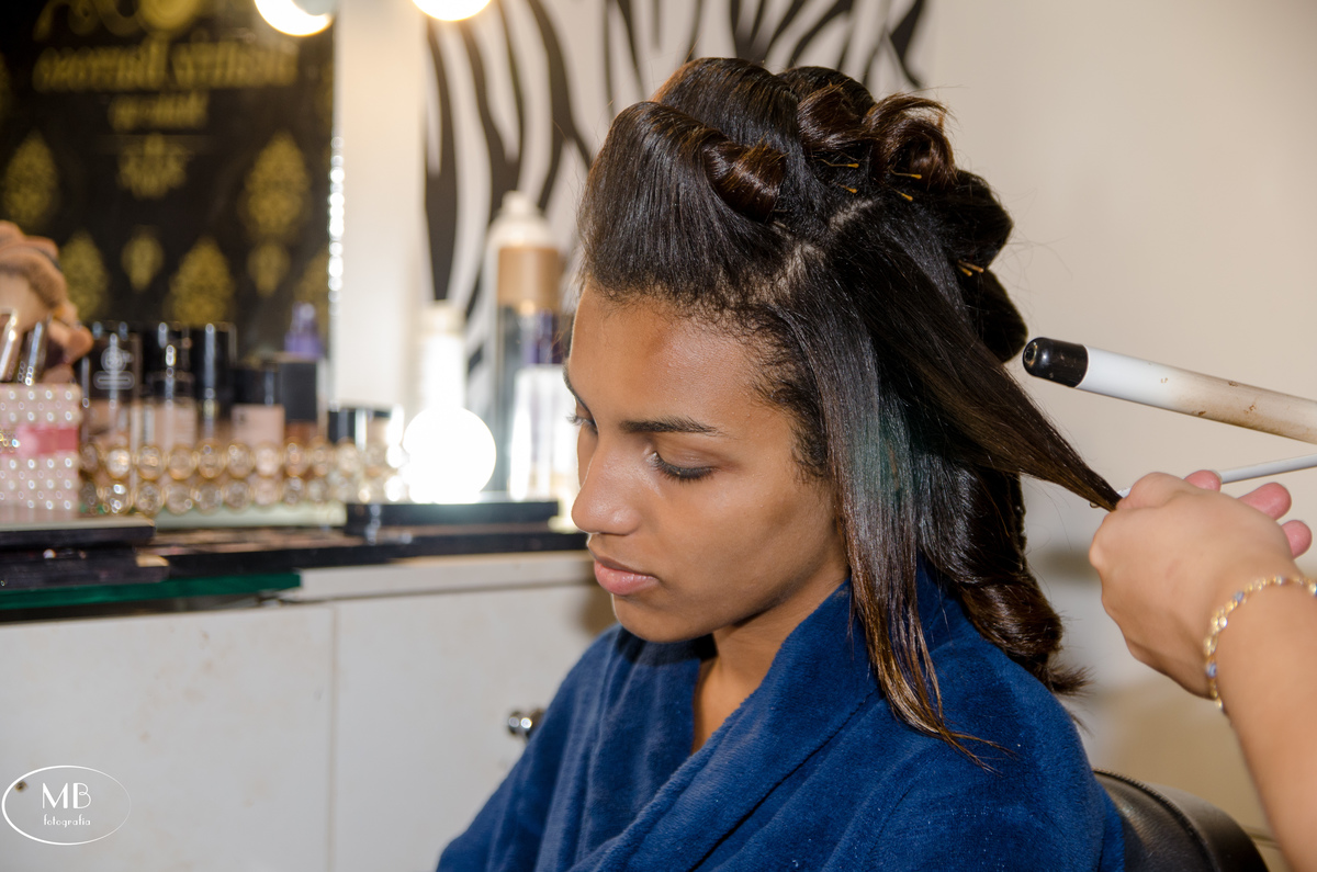 fotografia-debutante-15anos-festadequinze anos-petropolis-rj-errejota-fotografiafeminiana-ensaiosfemininos-photography-photographerforrent-casamentonaserra-salãodefestas-maquiagem-cortedecabelo-makingof-noivas-hairdesigner-mauricioborgesfotografia