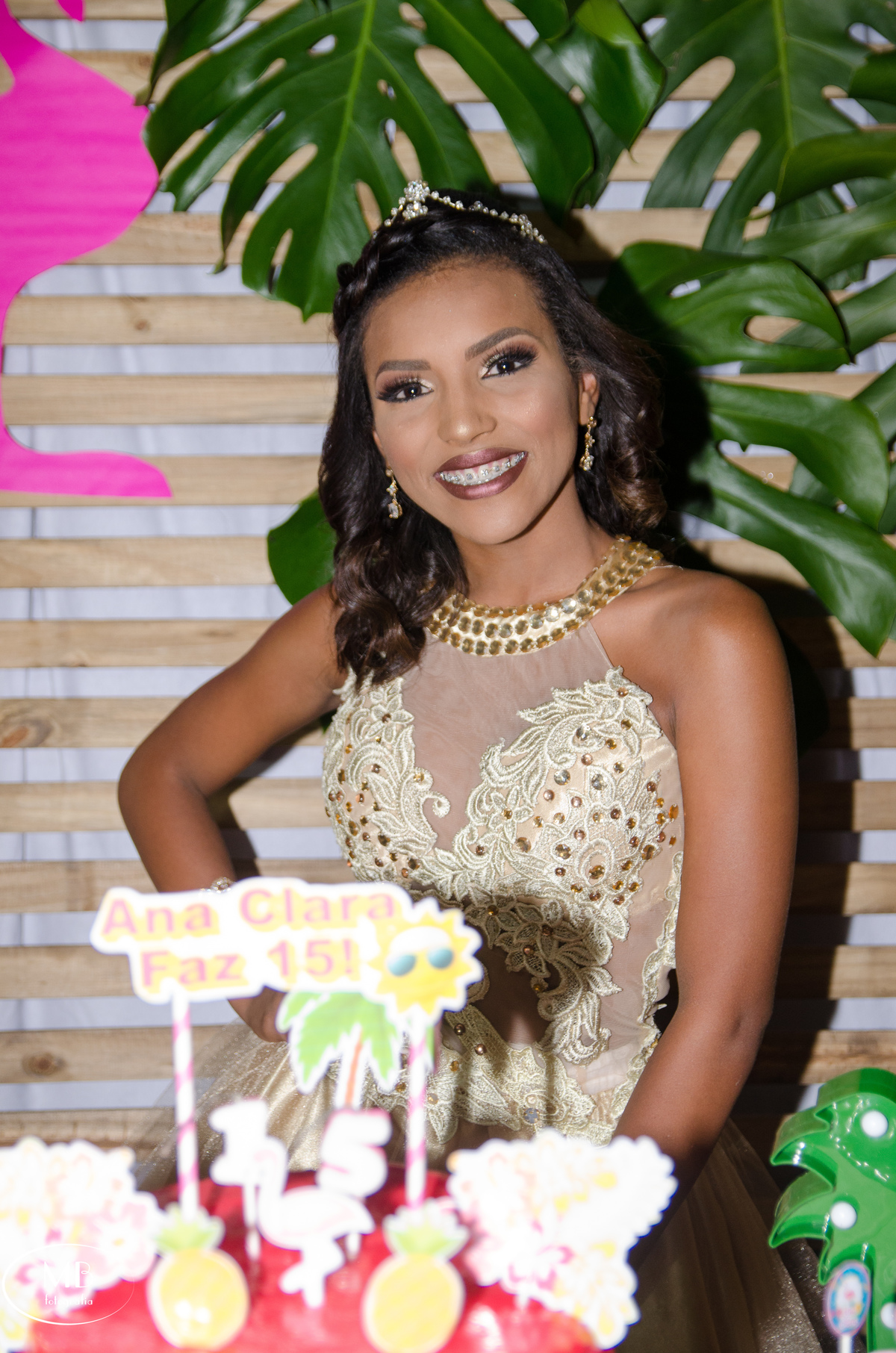 fotografia-debutante-15anos-festadequinze anos-petropolis-rj-errejota-fotografiafeminiana-ensaiosfemininos-photography-photographerforrent-casamentonaserra-salãodefestas-maquiagem-cortedecabelo-makingof-noivas-hairdesigner-mauricioborgesfotografia