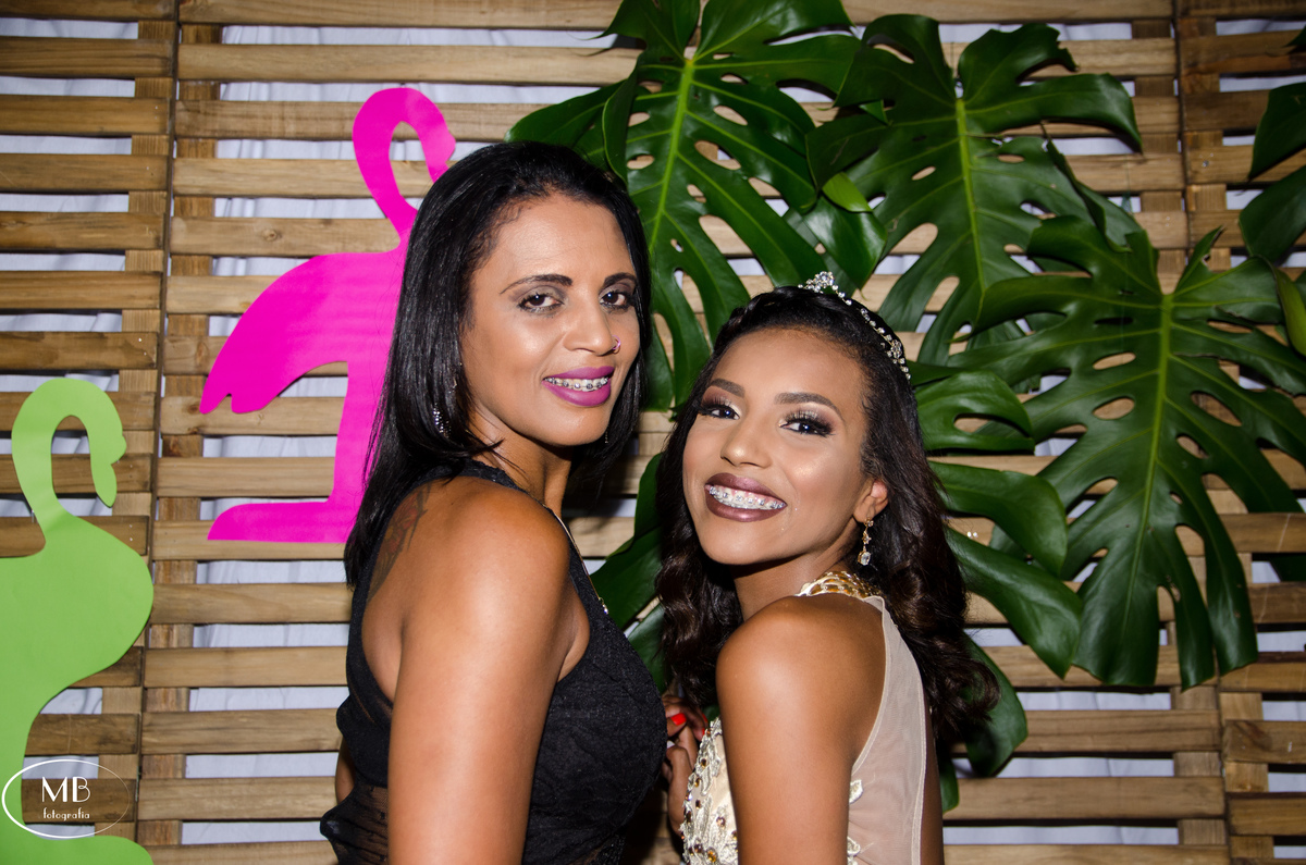 fotografia-debutante-15anos-festadequinze anos-petropolis-rj-errejota-fotografiafeminiana-ensaiosfemininos-photography-photographerforrent-casamentonaserra-salãodefestas-maquiagem-cortedecabelo-makingof-noivas-hairdesigner-mauricioborgesfotografia