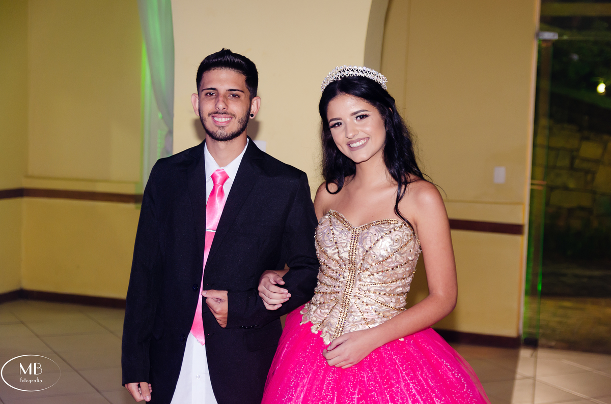 quinzaanos-debutante-festade15anos-paraisodasfestas-petropolis-rj-casamentonaserra-casamento-festademenina-photographerforrent-fotografoparaaluguel-mauricioborgesfotografia-fotografiaediversao-itaipava-regiaoserranadorio-karenvianna-aniversário-criança-