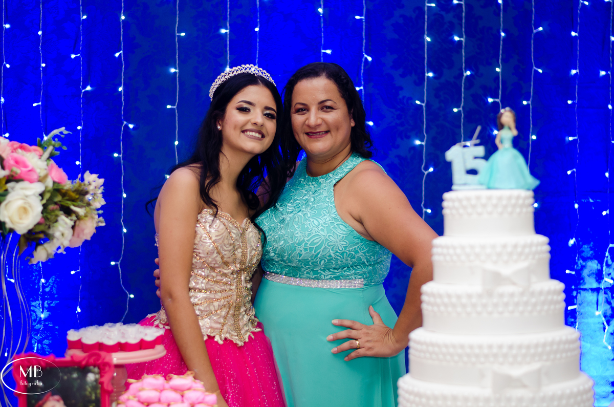 quinzaanos-debutante-festade15anos-paraisodasfestas-petropolis-rj-casamentonaserra-casamento-festademenina-photographerforrent-fotografoparaaluguel-mauricioborgesfotografia-fotografiaediversao-itaipava-regiaoserranadorio-karenvianna-aniversário-criança-
