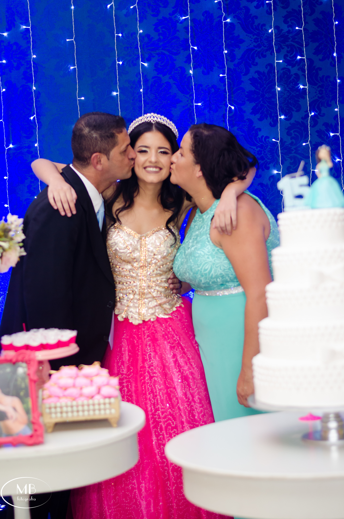 quinzaanos-debutante-festade15anos-paraisodasfestas-petropolis-rj-casamentonaserra-casamento-festademenina-photographerforrent-fotografoparaaluguel-mauricioborgesfotografia-fotografiaediversao-itaipava-regiaoserranadorio-karenvianna-aniversário-criança-