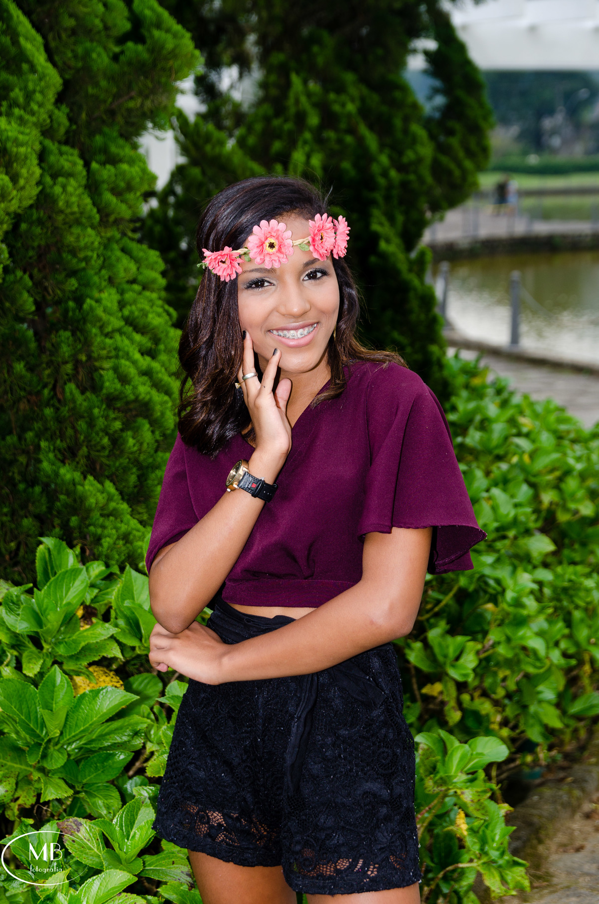 ensaiofeminino-quitandinha-petropolis-rj-errejota-fotografia-fotosdemenina-ensaiofemininoexterno-mauricioborgesfotografia-fotosempetropolis-fotografoparaaluguel-photographerforrent-brazilianteenphoto-fotonaserra-regiãoserranadorip-cenhaprapetropolis