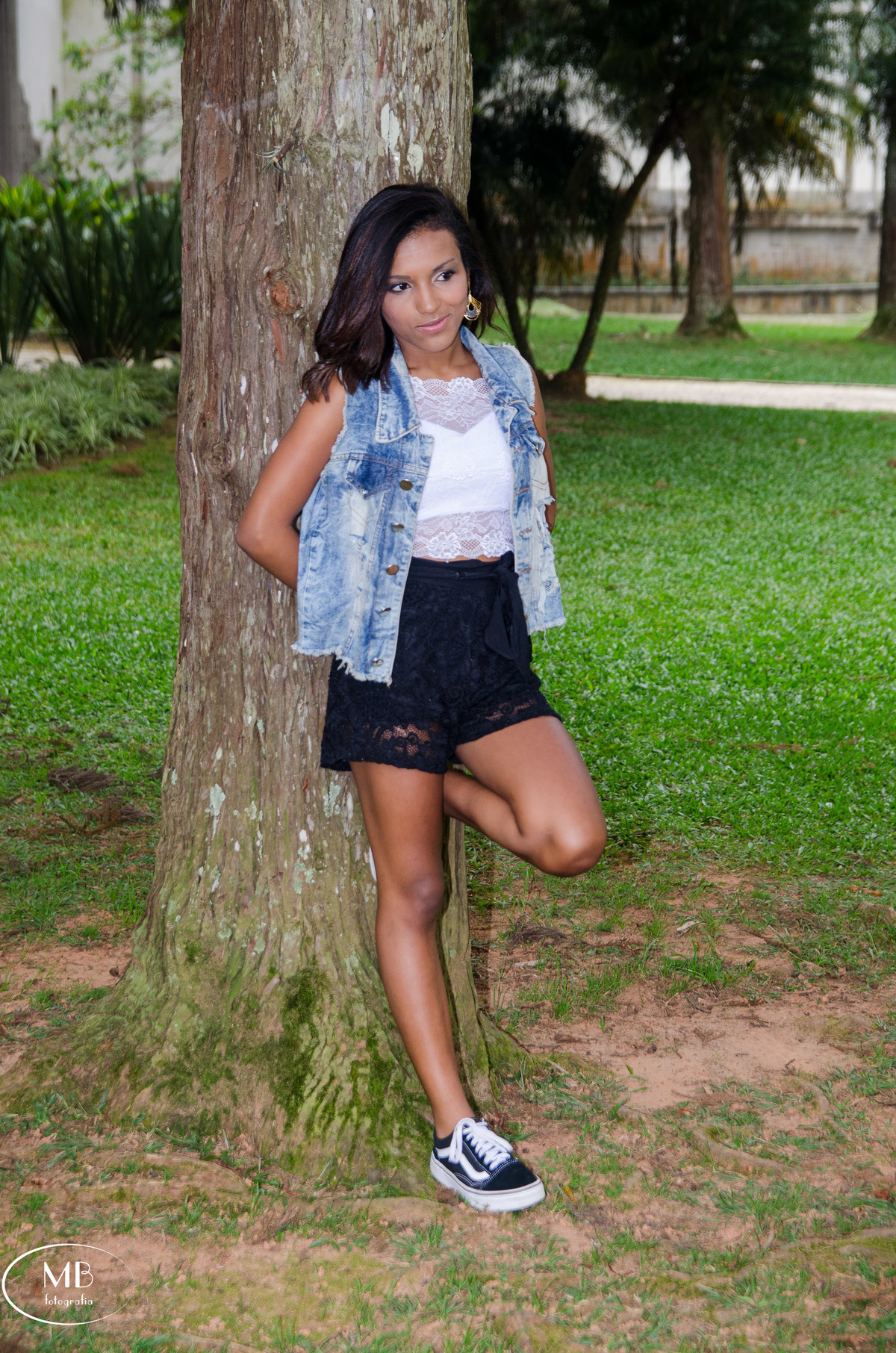 ensaiofeminino-quitandinha-petropolis-rj-errejota-fotografia-fotosdemenina-ensaiofemininoexterno-mauricioborgesfotografia-fotosempetropolis-fotografoparaaluguel-photographerforrent-brazilianteenphoto-fotonaserra-regiãoserranadorip-cenhaprapetropolis