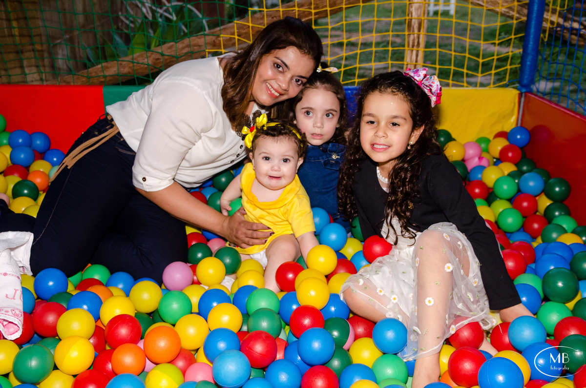 Aniversário de 1 ano da Júlia - 
www.mauricioborgesfotografia.com.br 