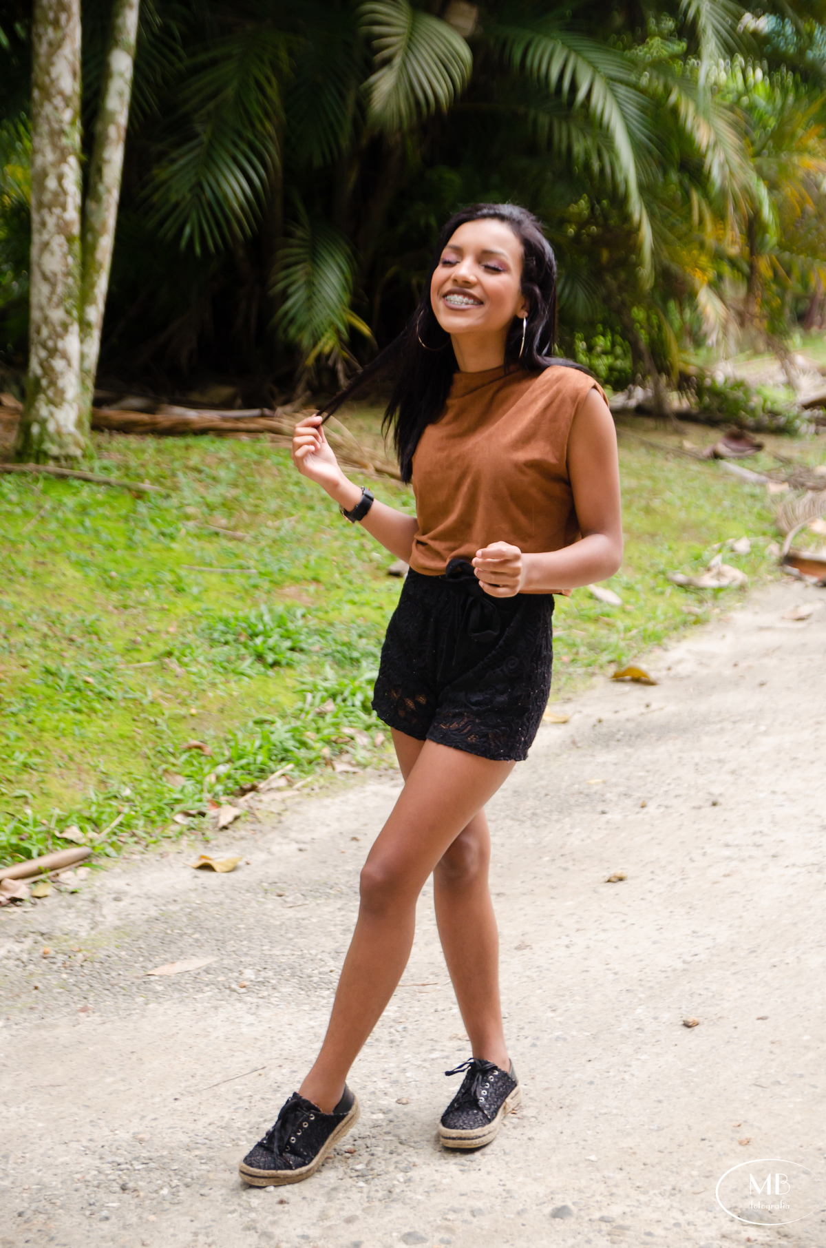 #anaclaratheoblad #mauricioborgesfotografia #ensaiofeminino #petropolisrj #fotonaserra #modelito #centrohistoricodepetropolis #weddingphotos #photographerforrent #phtosbymauricio #mbfotografia