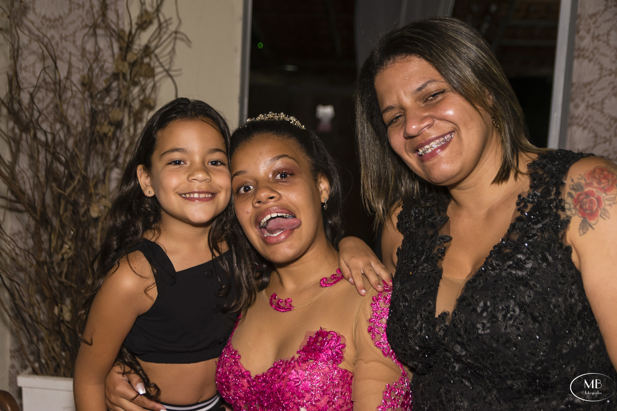 #mauricioborgesfotografia #ensaiofeminino #ensaioxvanos #itaipava #petropolis #cidadeimperial #photographerforrent #valedocuiaba #casaraoeventos