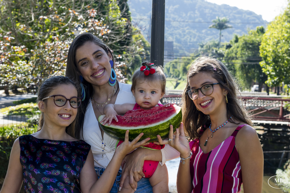 mauricioborgesfotografia-ensaioinfantil-ensaiofamília-petropolisrj-cidadeimperial-ensaios-crianças-bebês-ensaiomelância-photographerforrent  