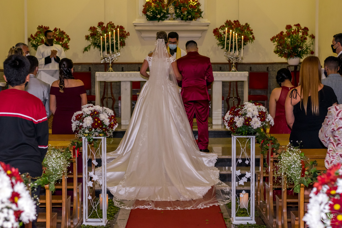 #casamento #pedrodorio #petropolisrj #fotografia #fotografodecasamento #casandonaserra #mauricioborgesfotografia #weddingdress #weddingday #noivas #bride #vestidodenoiva