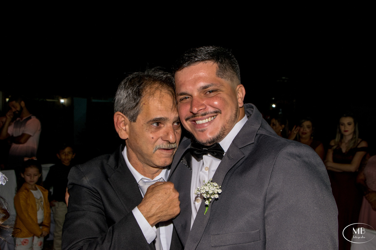 #casamento #pedrodorio #petropolisrj #fotografia #fotografodecasamento #casandonaserra #mauricioborgesfotografia #weddingdress #weddingday #noivas #bride #vestidodenoiva