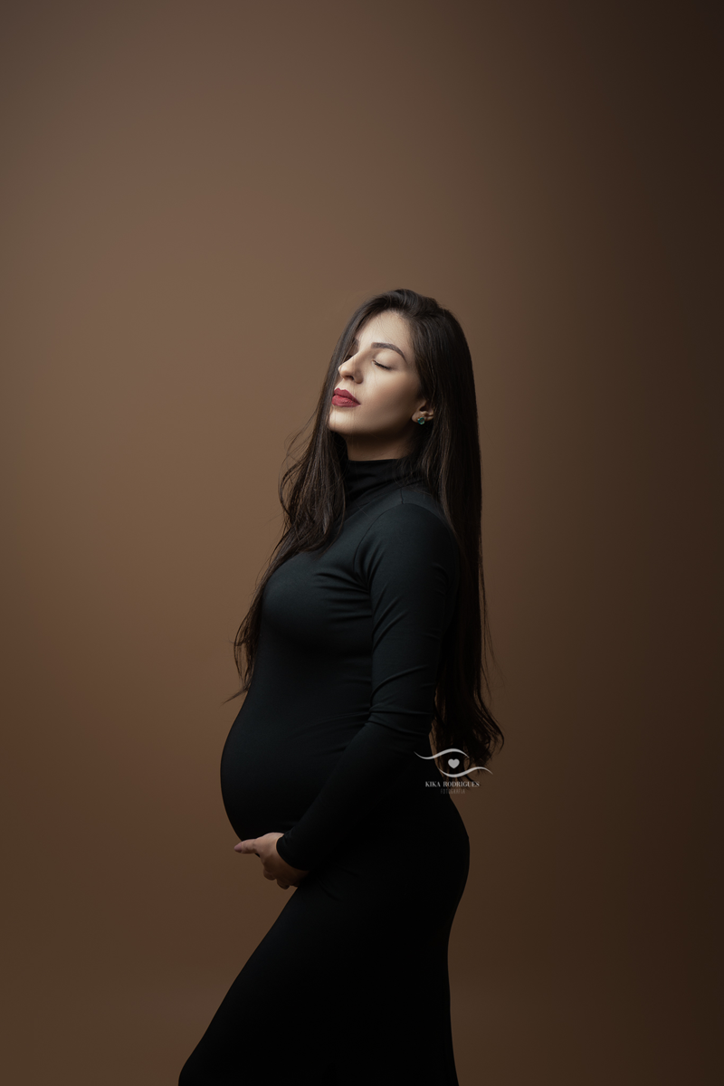 ensaio gestante, estúdio fotográfico em guarulhos, barriga, marrom, clássico, luxo, boho, macrame, croche, bebê barriga, casal, linda, olhar, sentir