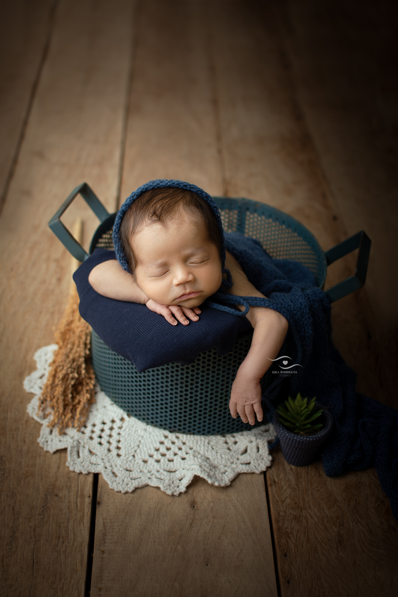 kika, rodrigues, newborn, guarulhos, recemnascido, baby, fotografo, estudio, fotografia, ensaionewborn, azul, azul marinho, boho, classico, chique, rustico, elegante, sofisticado, luxo, artesanal, artesanato, croche, macrame, pose bracinho esticado
