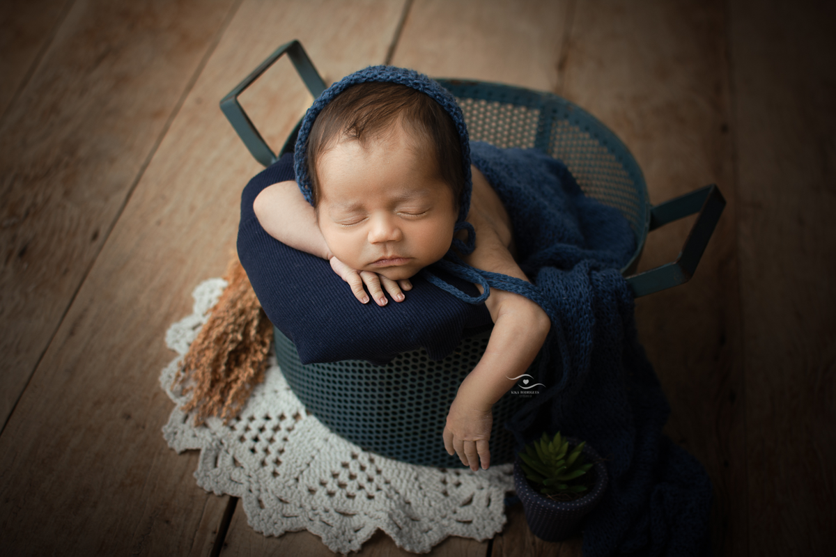 kika, rodrigues, newborn, guarulhos, recemnascido, baby, fotografo, estudio, fotografia, ensaionewborn, azul, azul marinho, boho, classico, chique, rustico, elegante, sofisticado, luxo, artesanal, artesanato, croche, macrame, close