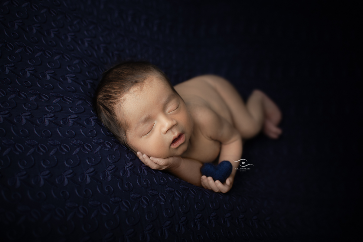 kika, rodrigues, newborn, guarulhos, recemnascido, baby, fotografo, estudio, fotografia, ensaionewborn, azul, azul marinho, boho, classico, chique, rustico, elegante, sofisticado, luxo, artesanal, artesanato, croche, macrame, pose ladinho