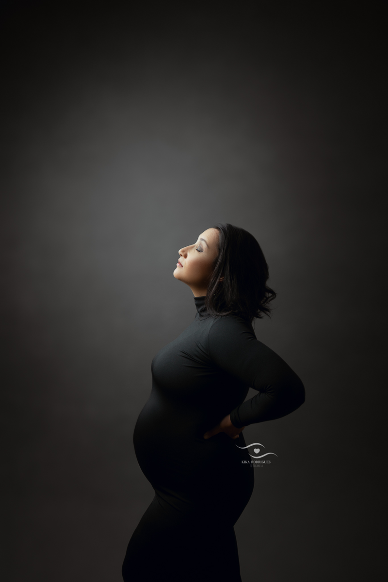 ensaio gestante, estúdio fotográfico em guarulhos, kika rodrigues, barriga, cinza, clássico, luxo, boho, macrame, croche, bebê barriga, casal, afeto, cuidado, família