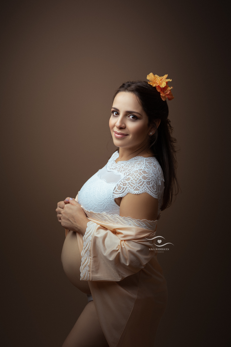 ensaio gestante, estúdio fotográfico em guarulhos, kika rodrigues, barriga, cinza, clássico, luxo, boho, macrame, croche, bebê barriga, marrom, preto