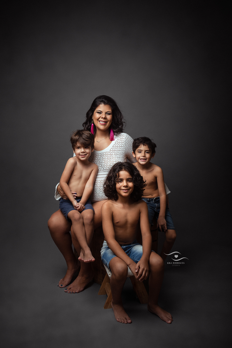 ensaio gestante, estúdio fotográfico em guarulhos, kika rodrigues, barriga, cinza, clássico, luxo, boho, macrame, croche, bebê barriga, marrom, preto