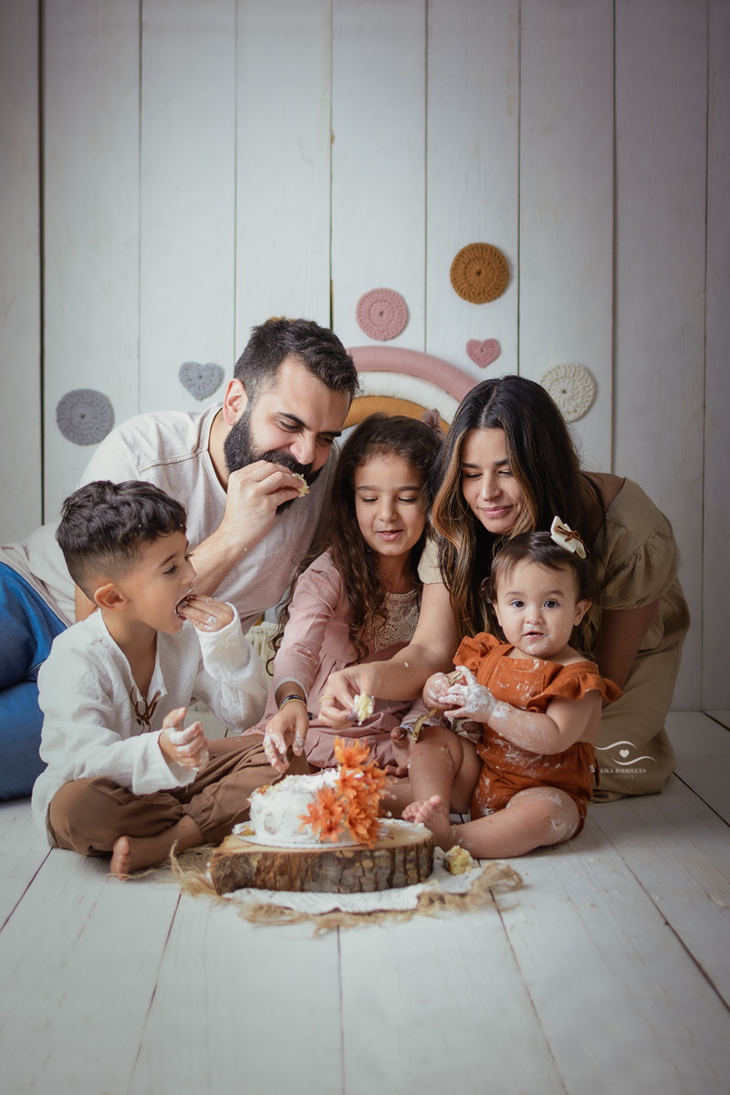 Cake Smash, smash the cake, Boho, Kika Rodrigues, Guarulhos, rainbow, arco-iris, rose, terracota, laranja, crochê, macrame, artesanal, marrom, madeira, luxo, exclusivo