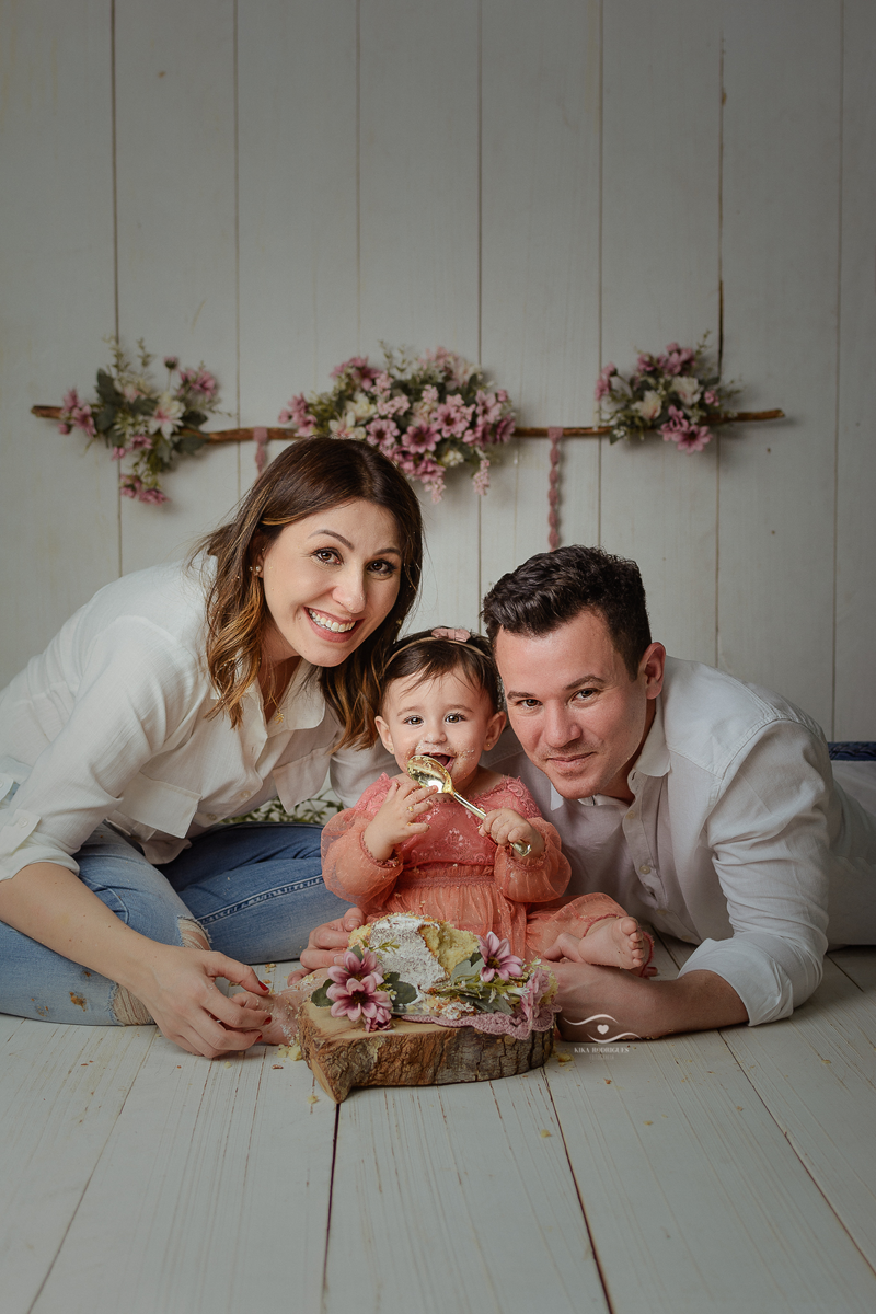 Cake Smash, smash the cake, Boho, Kika Rodrigues, Guarulhos, floral, arco-iris, rose, terracota, laranja, crochê, macrame, artesanal, marrom, madeira, luxo, exclusivo