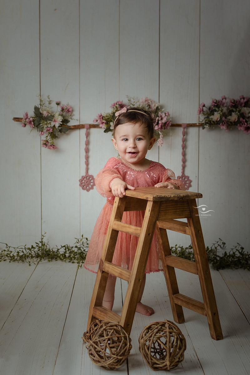 Cake Smash, smash the cake, Boho, Kika Rodrigues, Guarulhos, floral, arco-iris, rose, terracota, laranja, crochê, macrame, artesanal, marrom, madeira, luxo, exclusivo