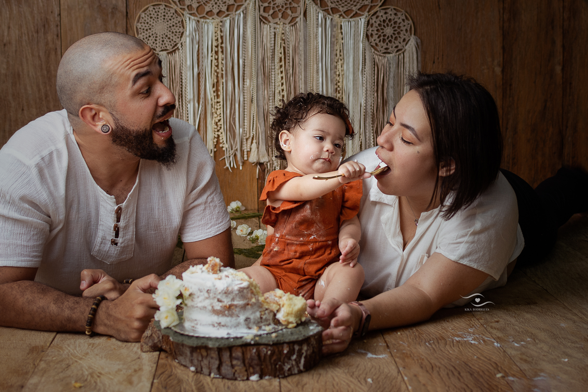Cake Smash, smash the cake, Boho, Kika Rodrigues, Guarulhos, floral, arco-iris, rose, terracota, laranja, crochê, macrame, artesanal, marrom, madeira, luxo, exclusivo