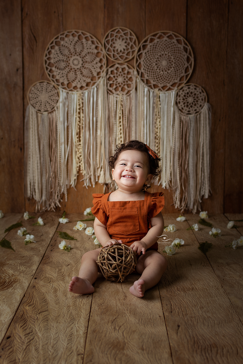 Cake Smash, smash the cake, Boho, Kika Rodrigues, Guarulhos, floral, arco-iris, rose, terracota, laranja, crochê, macrame, artesanal, marrom, madeira, luxo, exclusivo