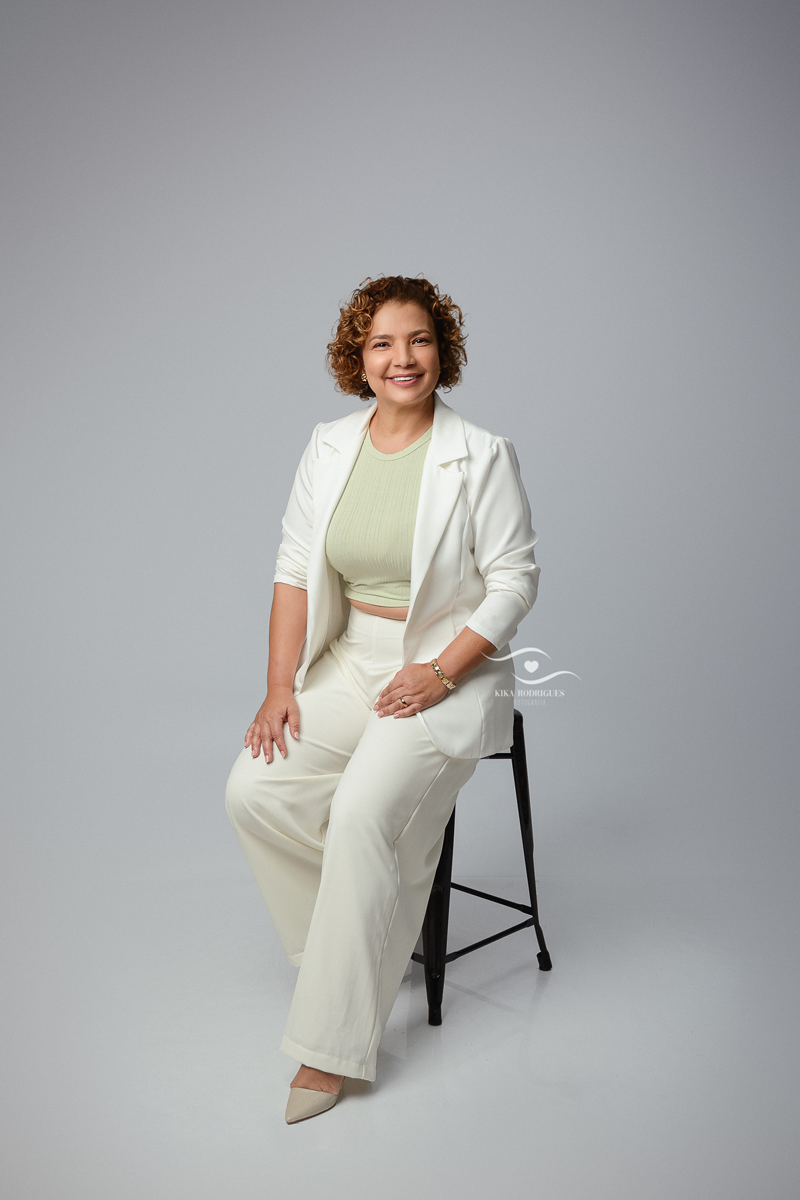 kikarodrigues-guarulhos-estudio-studio-fotografia-ensaio-fotografico-ensaio-corporativo-classico-luxo-elegante-executivo-gerente-banco-profissional-estetica-esteticista-beleza-biomedica