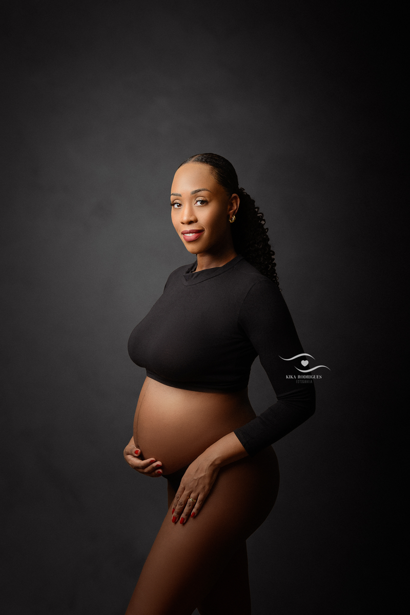 ensaio gestante, estúdio fotográfico em guarulhos, kika rodrigues, barriga, cinza, clássico, luxo, boho, macrame, croche, bebê barriga, marrom, preto